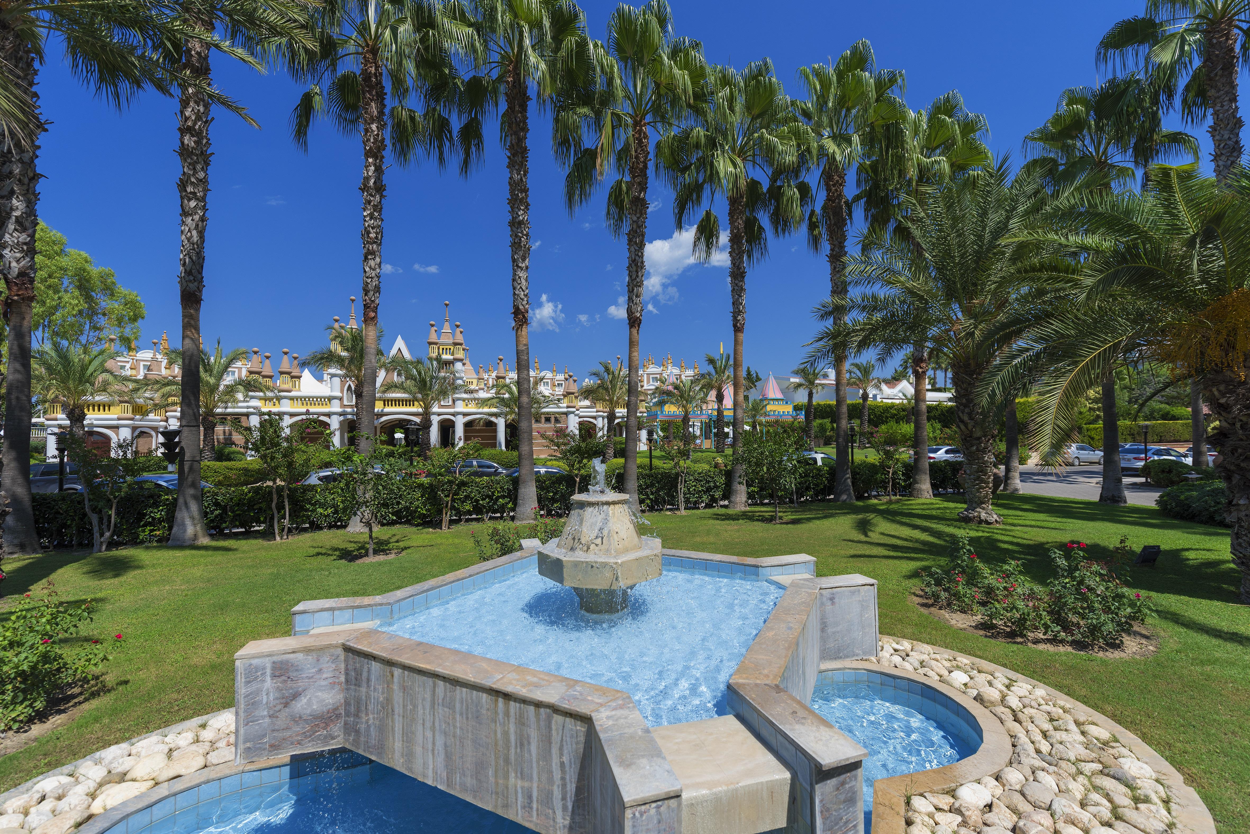 Sentido Kamelya Fulya Hotel&Aqua - Ultra All Inclusive Colakli Exterior foto Fountain in the resort