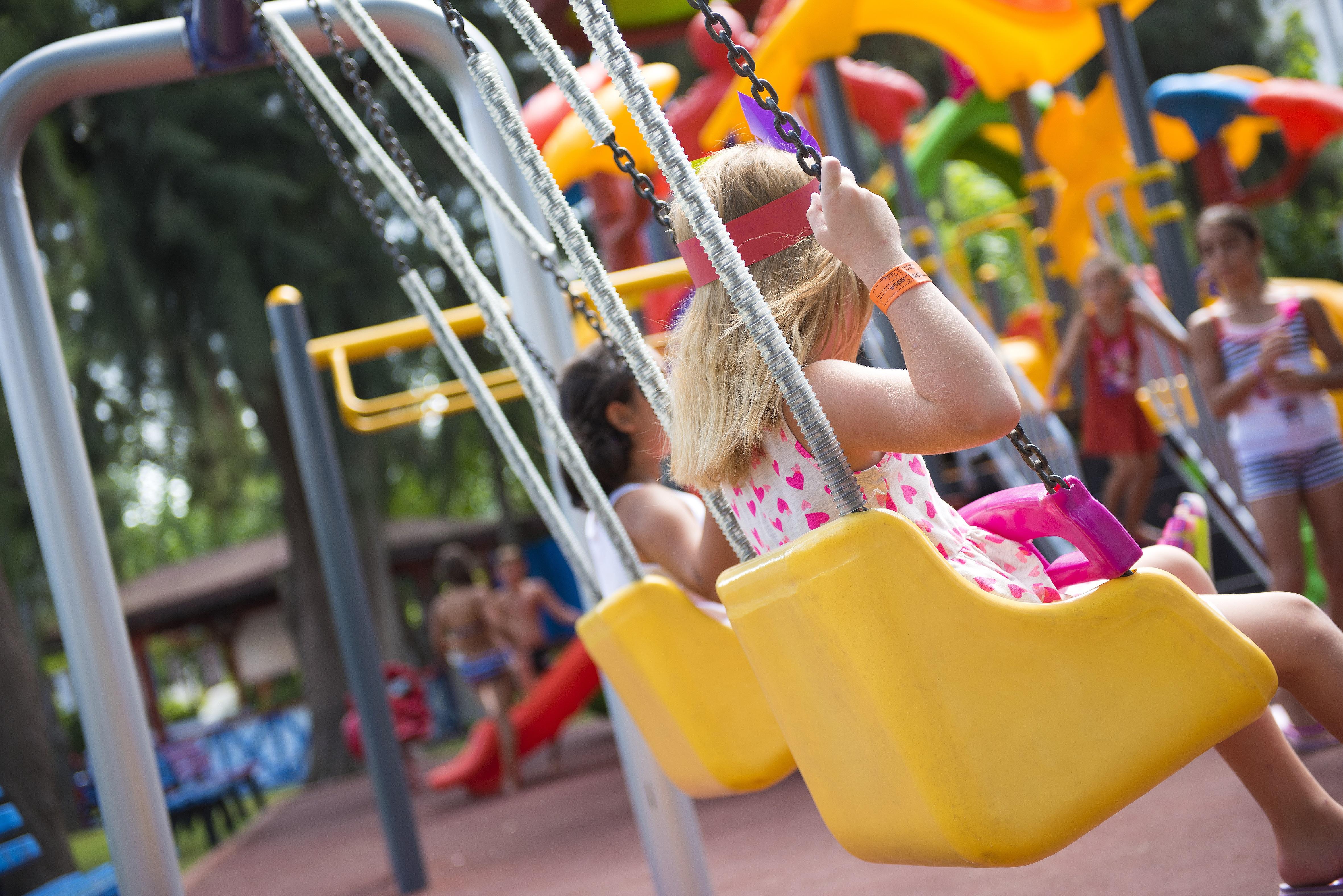 Sentido Kamelya Fulya Hotel&Aqua - Ultra All Inclusive Colakli Exterior foto Children on a swing
